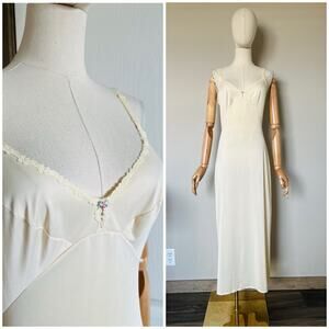 Vintage OLGA Size 32 Nude Beige Long Midi Slip Gown Nylon Lace Trim Style 98IL